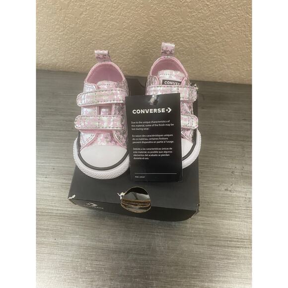 NEW Infant Converse Sizes 2,3,4,5,6, and 7 - Picture 3 of 16